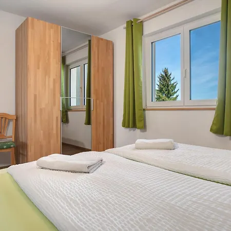 شقة Landglueck Hof Schuetterle فريدريشسهافن